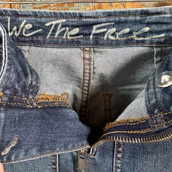 Women's We The Free Jeans 24 x 32 - Picture 5 of 8